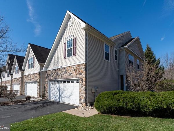 233 CONCORD PLACE, PENNINGTON, NJ 08534