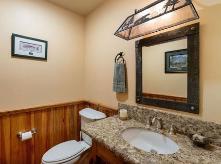 12987 Hillside Drive, Truckee, CA 96161 Photo