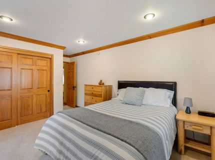 12987 Hillside Drive, Truckee, CA 96161 Photo