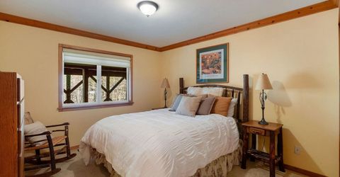 12987 Hillside Drive, Truckee, CA 96161 Photo