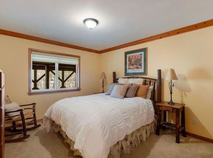 12987 Hillside Drive, Truckee, CA 96161 Photo