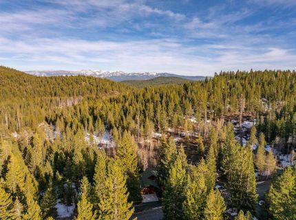 12987 Hillside Drive, Truckee, CA 96161 Photo