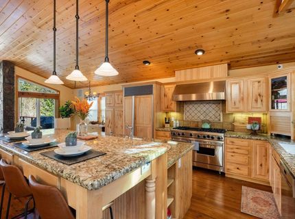 12987 Hillside Drive, Truckee, CA 96161 Photo