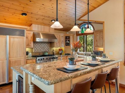 12987 Hillside Drive, Truckee, CA 96161 Photo