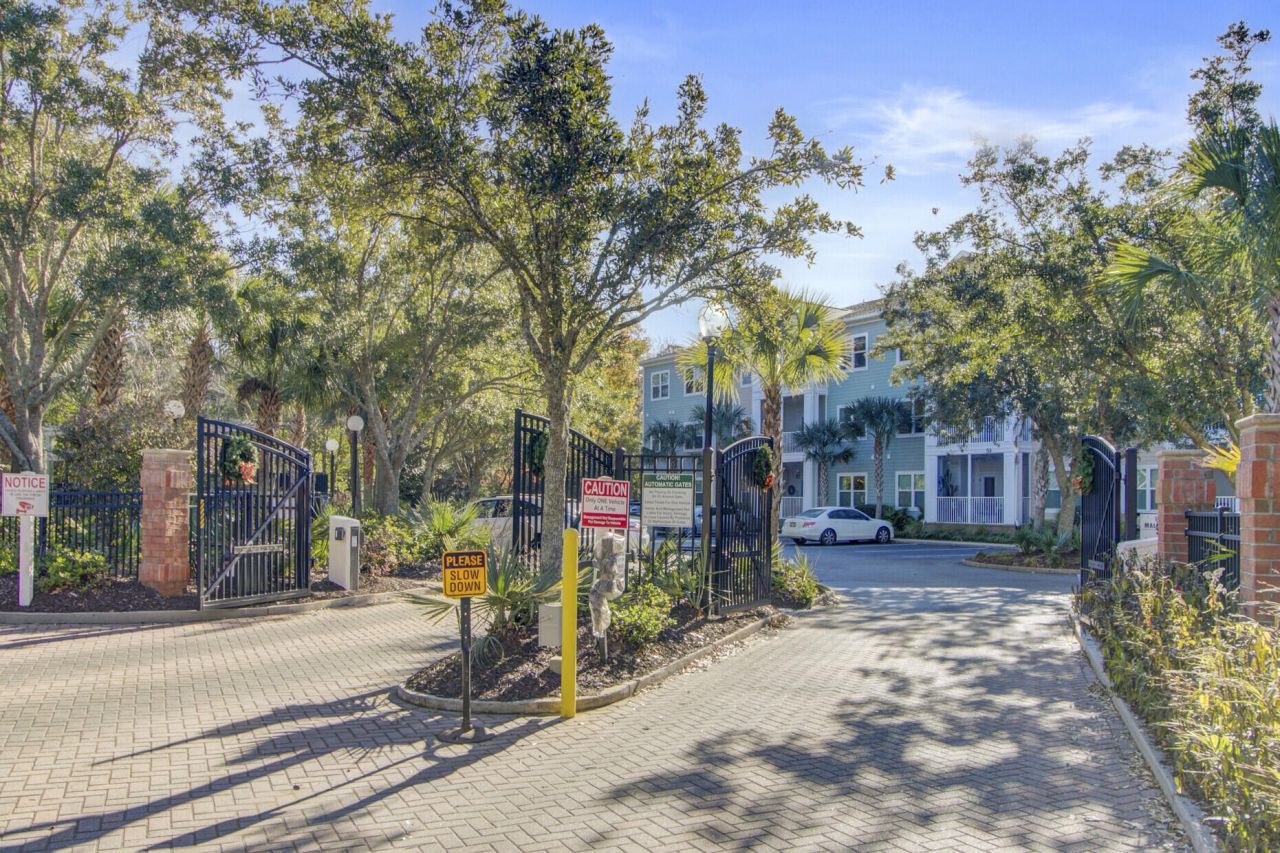 1755 Central Park Road Photo 2