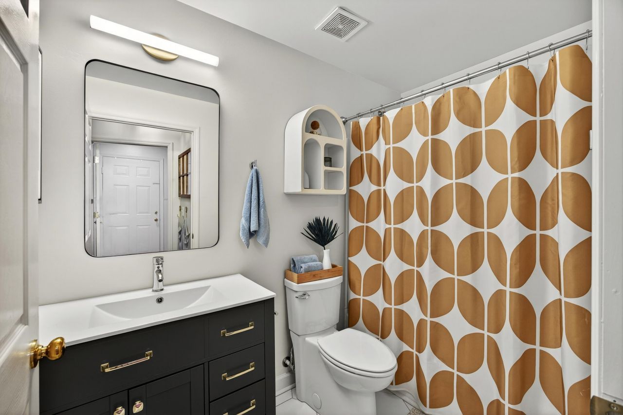 1617 William Hapton Way Photo 35