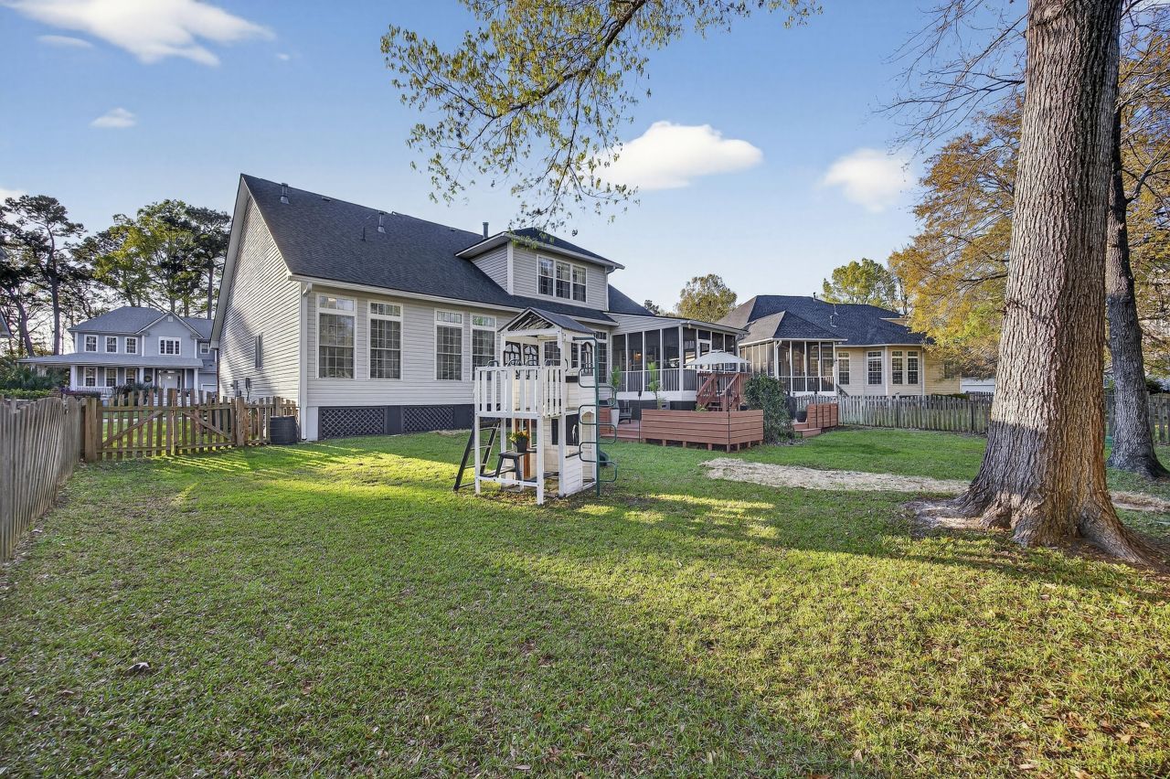 1617 William Hapton Way Photo 44