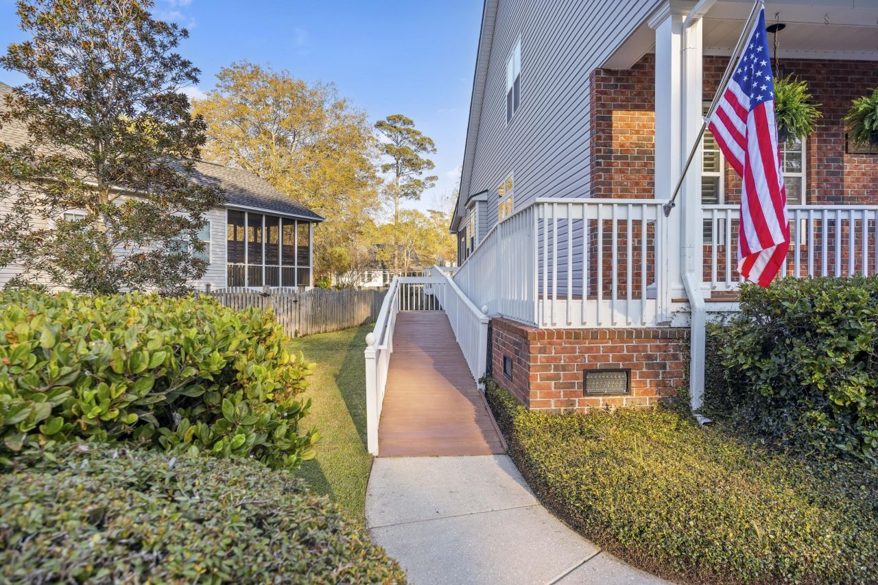 1617 William Hapton Way Photo 51