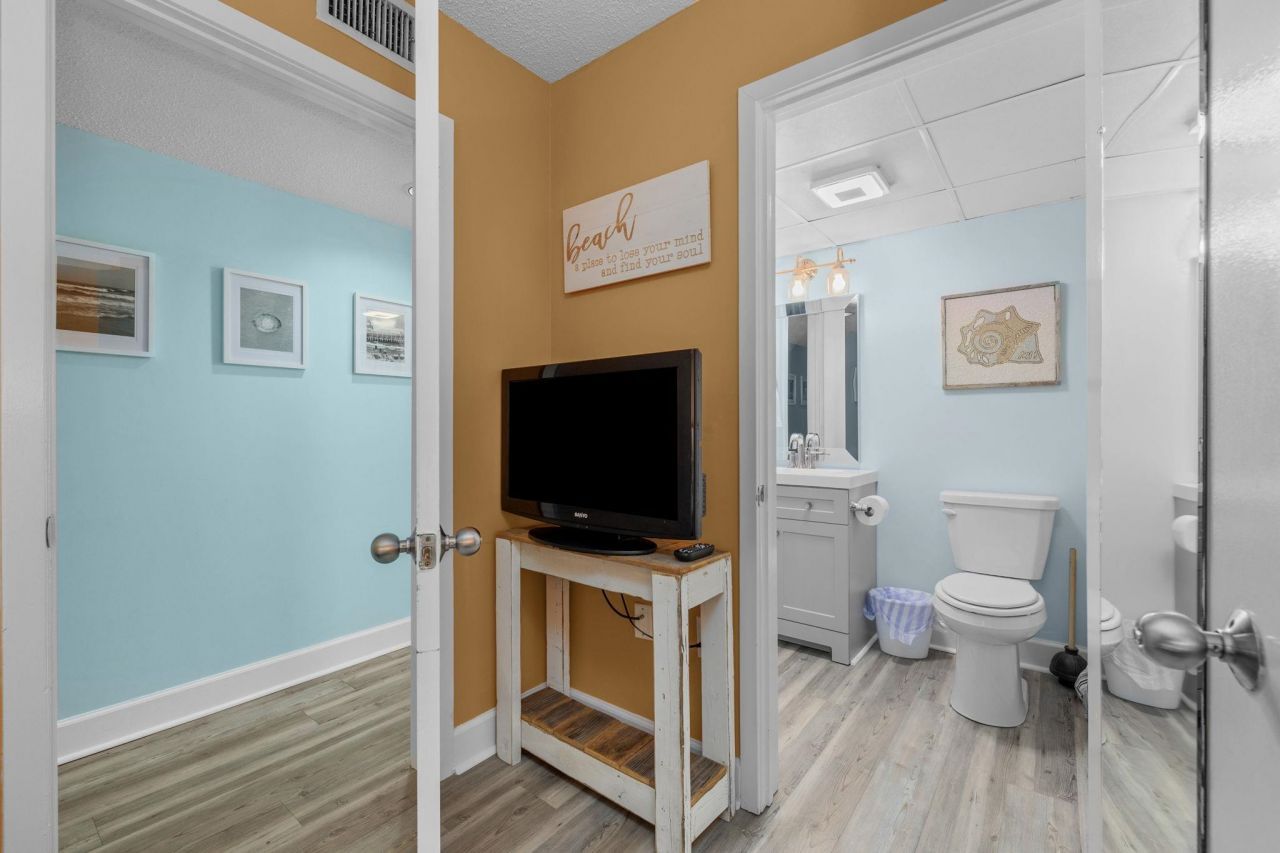 1700 N Ocean Blvd. Photo 17