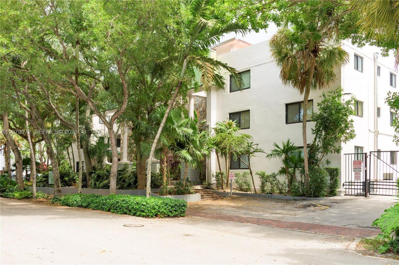 2930 Day Ave , Unit PH2N, Miami, FL 33133 Photo