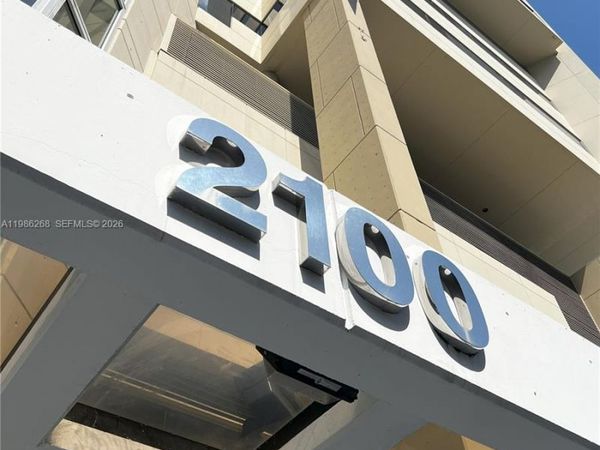 2100 Ponce De Leon Blvd, Unit Mezzanine, Coral Gables, FL 33134