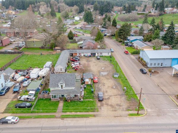 390 NE Main St, Willamina, OR 97396