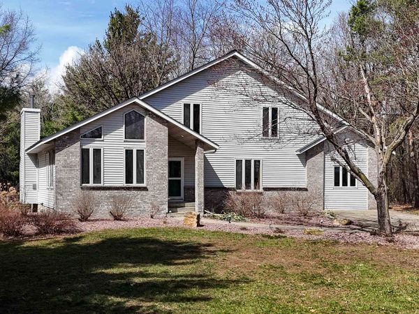 N6215 3rd Drive, Plainfield, WI 54966