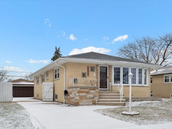 4536 W 100th Place , Oak Lawn, IL 60453