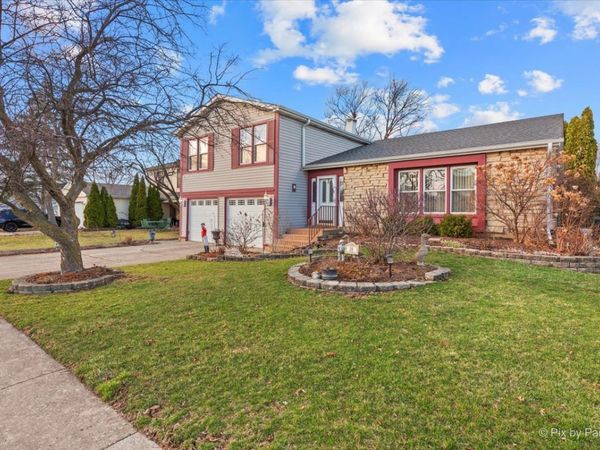 18 Hesterman Drive , Glendale Heights, IL 60139