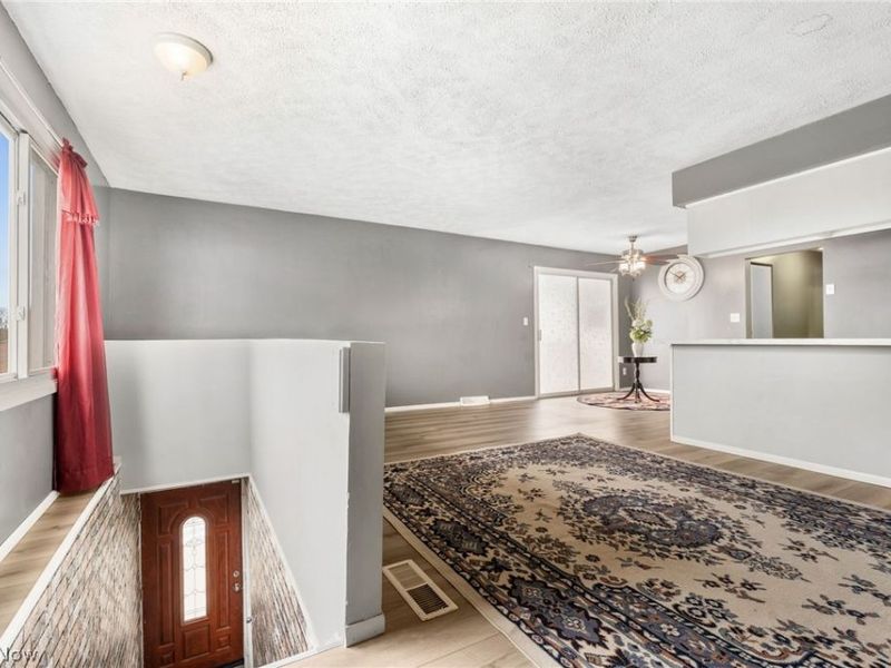 405 Baldwin Road, Akron, OH 44312 Photo 5