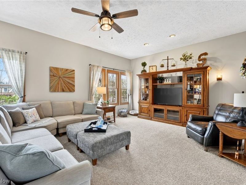 7582 Wilton Lane, North Royalton, OH 44133 Photo 4