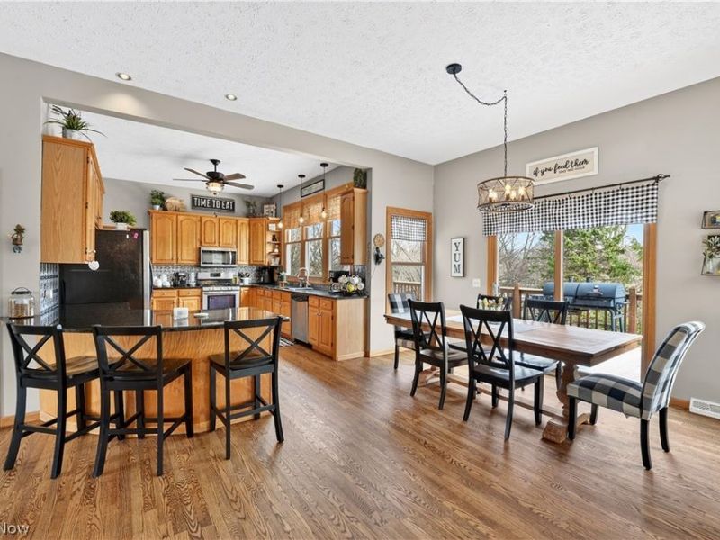 7582 Wilton Lane, North Royalton, OH 44133 Photo 9