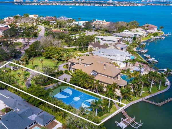 1435 HILLVIEW DRIVE , SARASOTA, FL 34239