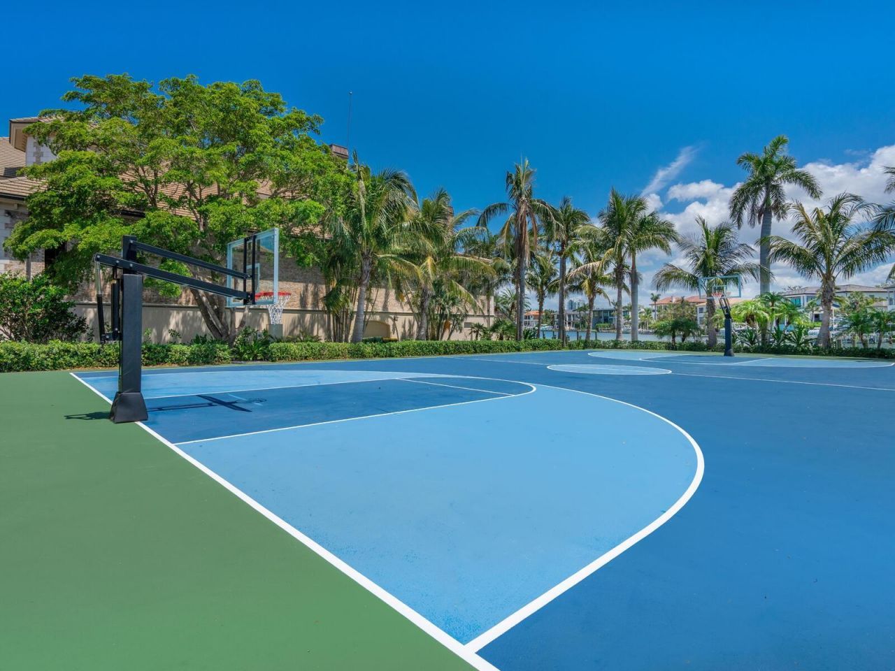 1435 Hillview Drive, Sarasota, FL 34239 Photo