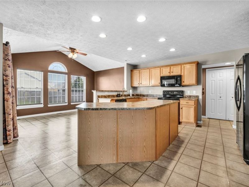 147 Stone Ridge Way, Berea, OH 44017 Photo 9