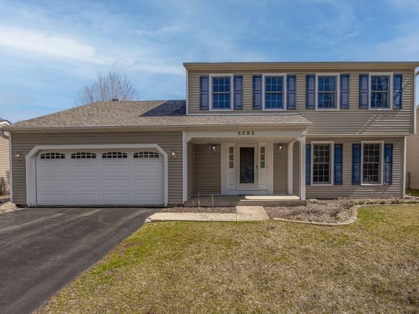 1121 Independence Avenue , St. Charles, IL 60174