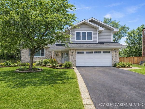525 Chester Court W, Aurora, IL 60504