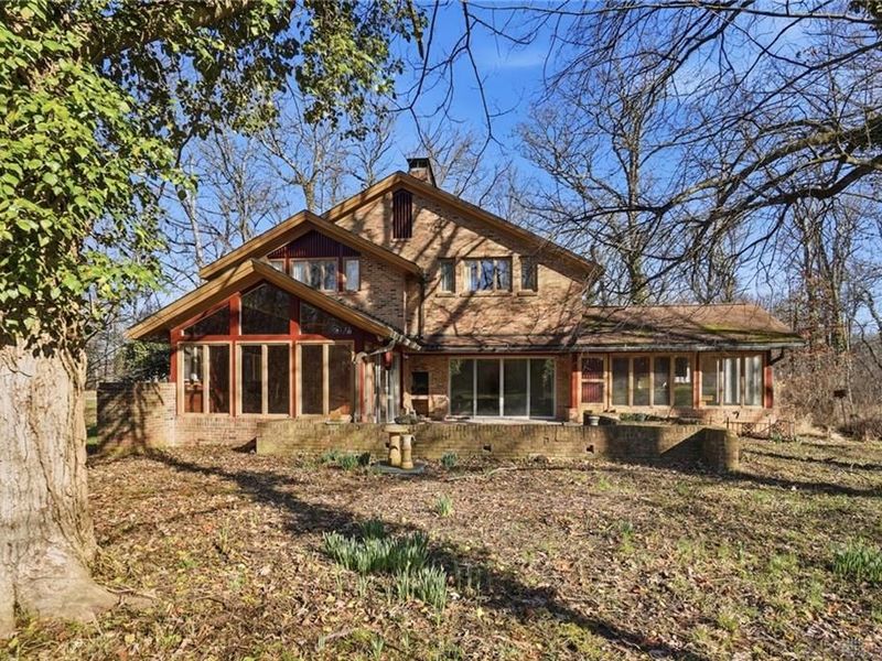 2438 Signal Hill Road, Springfield, OH 45504 Photo 3