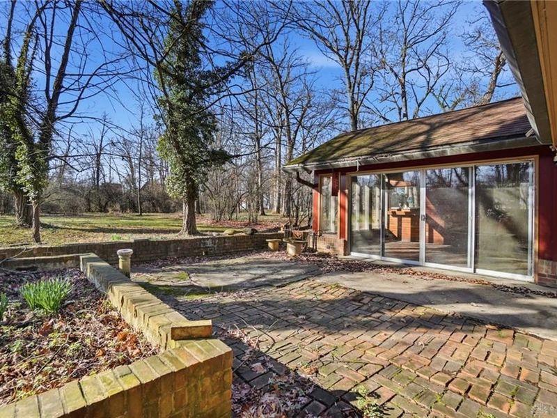 2438 Signal Hill Road, Springfield, OH 45504 Photo 4