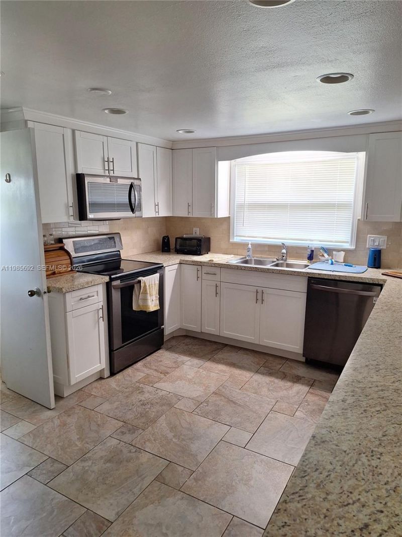 5525 SE Ault Ave , Stuart, FL 34997 Photo