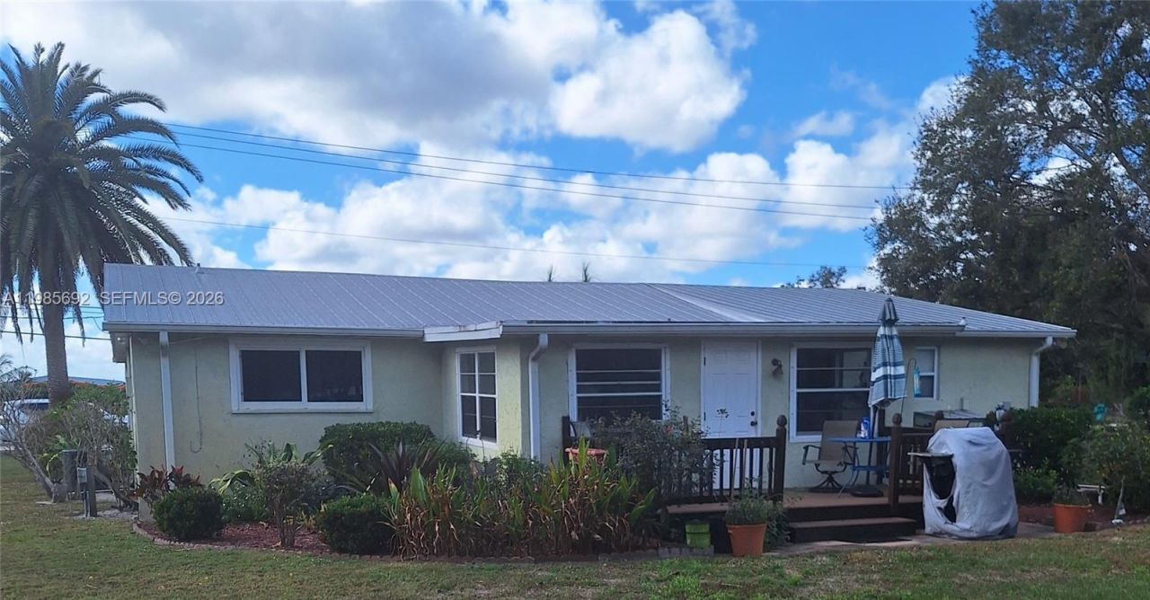 5525 SE Ault Ave , Stuart, FL 34997 Photo