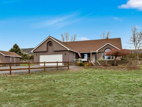 12110 SW Riggs Road, Powell Butte, OR 97753