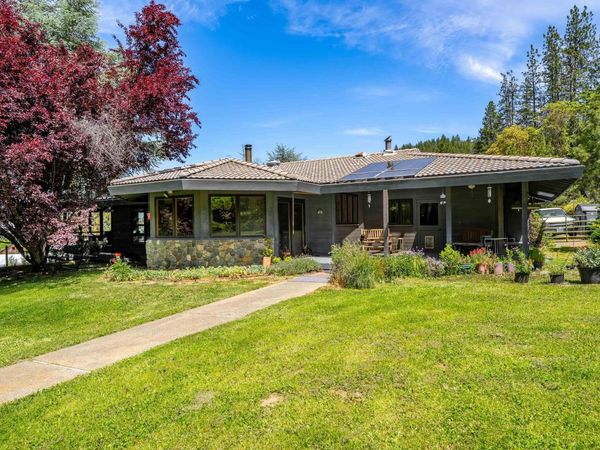 1247 Panther Gulch Road, Williams, OR 97544