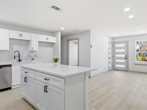 1207 Glynn Oaks Drive, Arlington, TX 76010