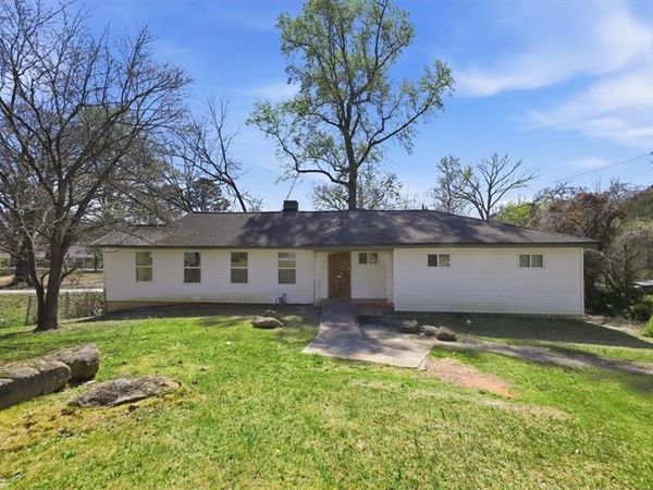 2994 Hogan Road SW, Atlanta, GA 30331