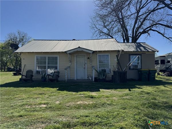 526 Henderson Boulevard , Groesbeck, TX 76642