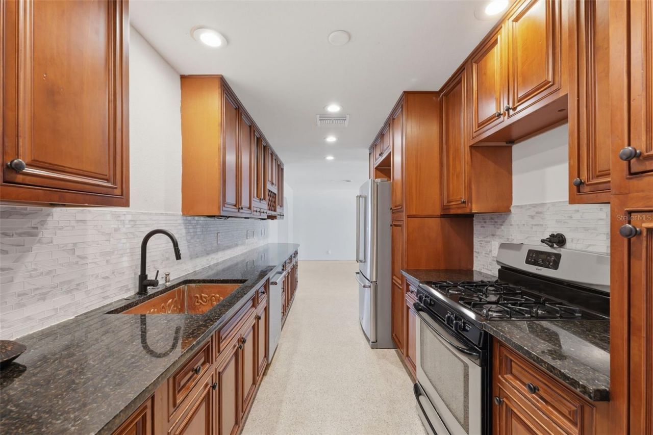 7700 15th Way N, Saint Petersburg, FL 33702 Photo