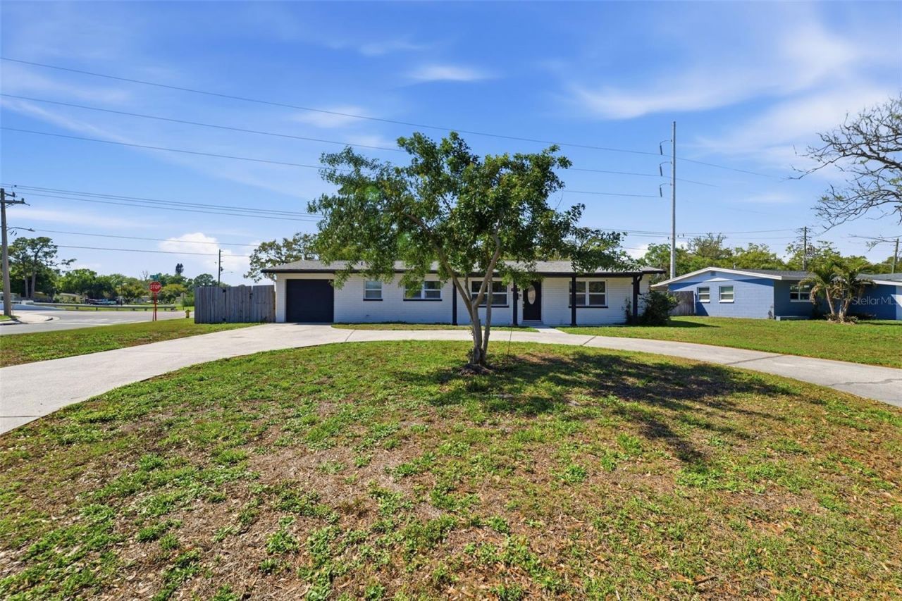 7700 15th Way N, Saint Petersburg, FL 33702 Photo