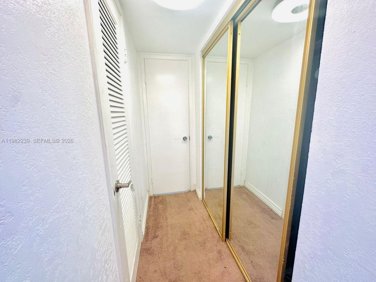1301 NE Miami Gardens Dr, Unit 915W, Miami, FL 33179 Photo