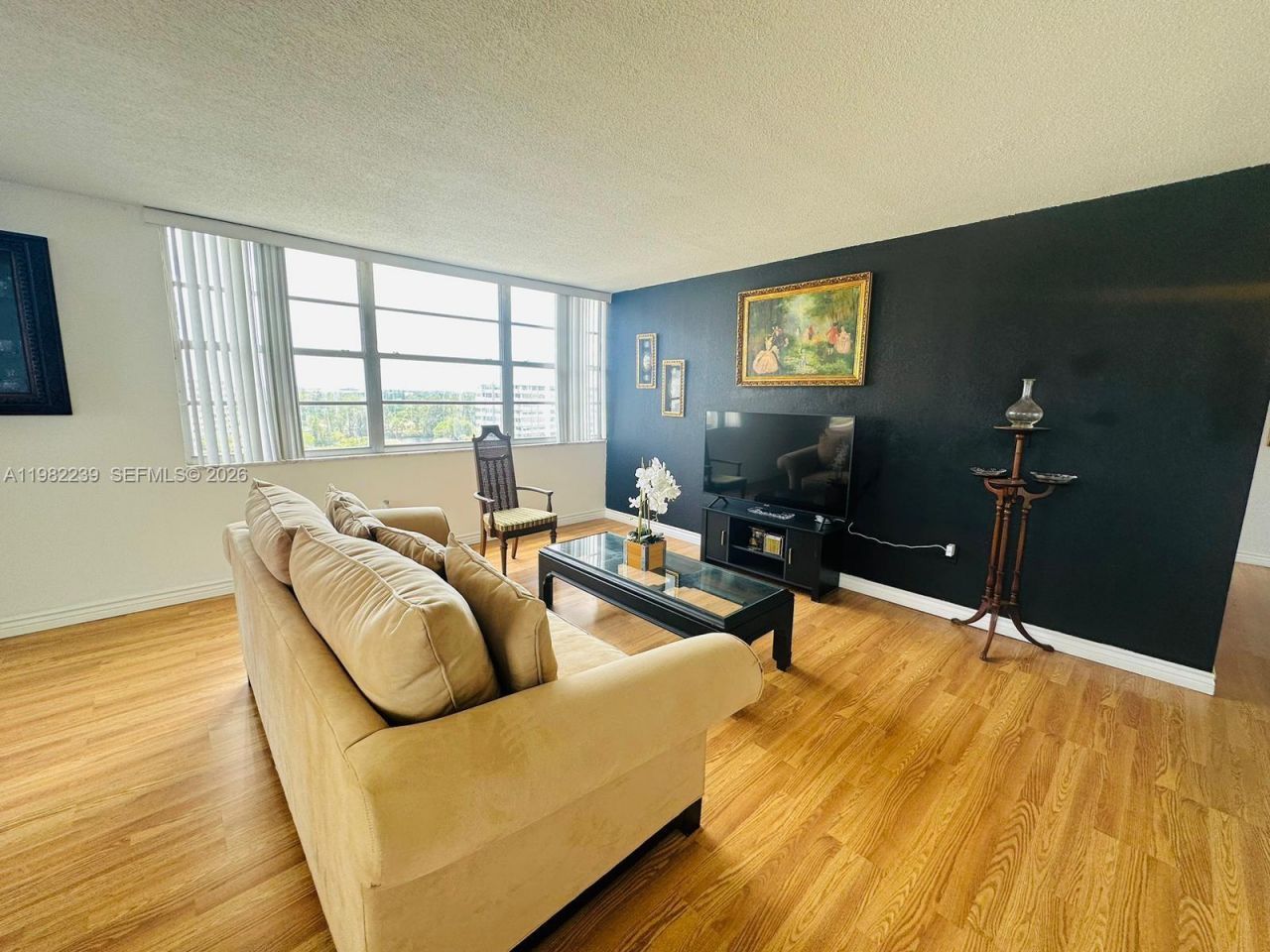 1301 NE Miami Gardens Dr, Unit 915W, Miami, FL 33179 Photo