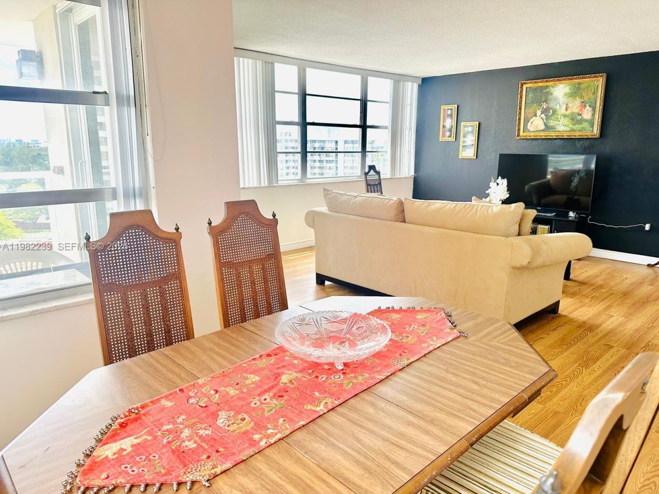 1301 NE Miami Gardens Dr, Unit 915W, Miami, FL 33179 Photo