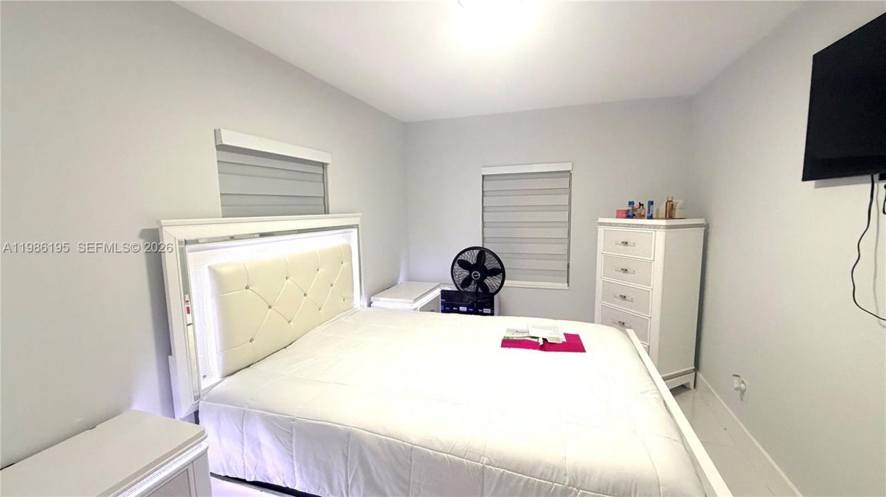 14401 Boggs Dr , Miami, FL 33176 Photo