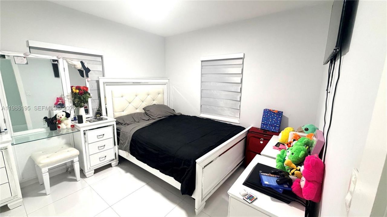 14401 Boggs Dr , Miami, FL 33176 Photo