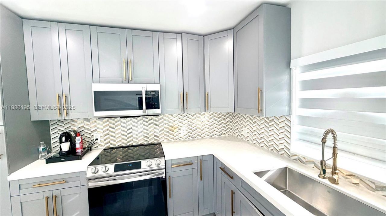 14401 Boggs Dr , Miami, FL 33176 Photo