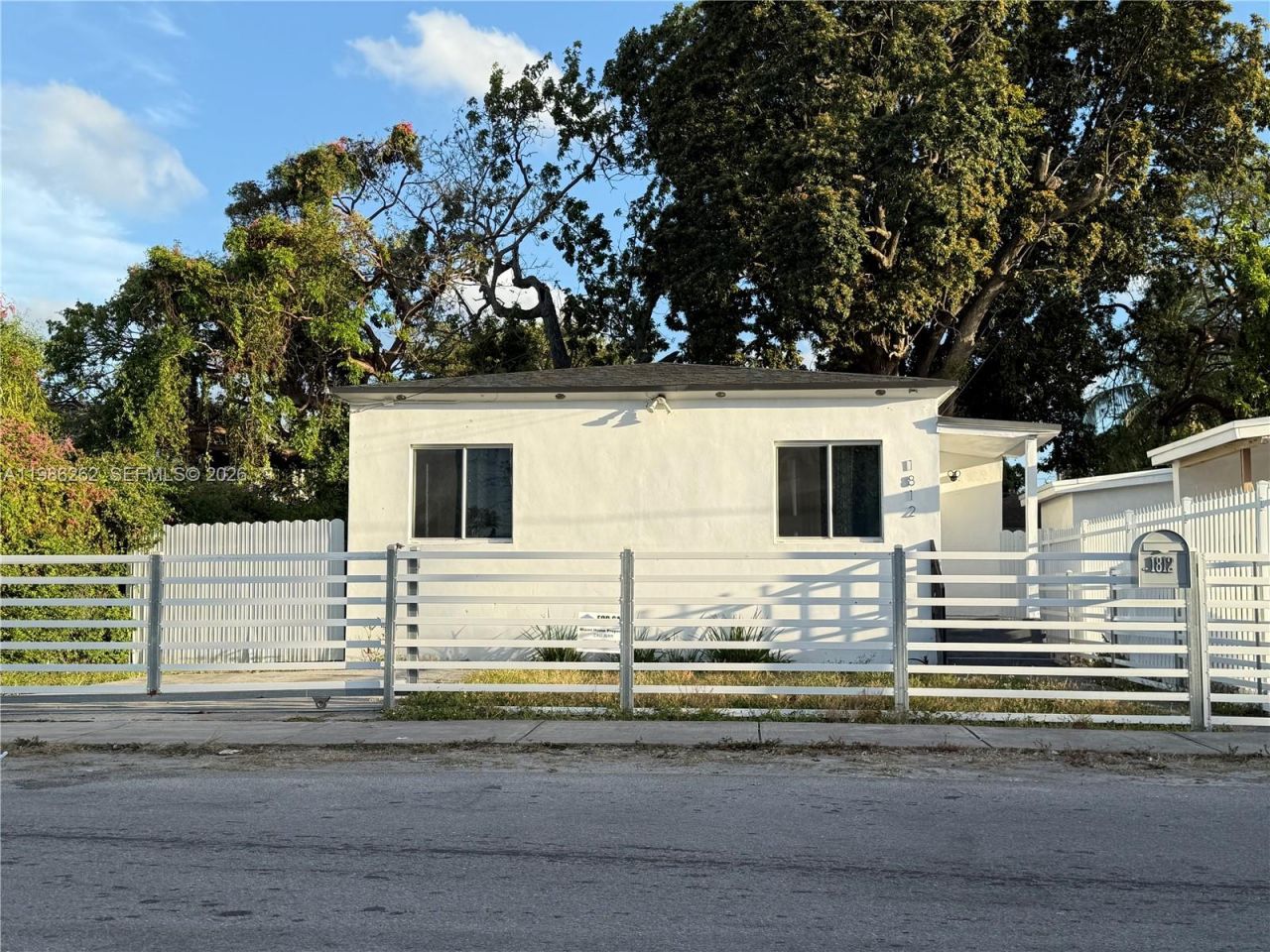 1812 NW 64th St, Miami, FL 33147 Photo