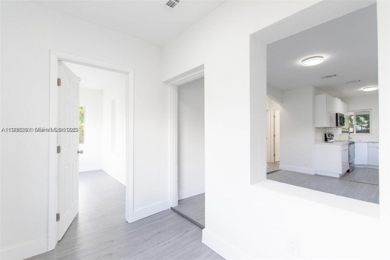 1812 NW 64th St , Miami, FL 33147 Photo