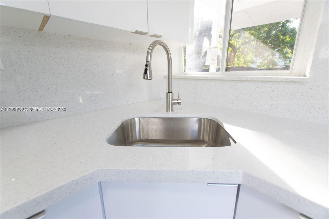 1812 NW 64th St , Miami, FL 33147 Photo