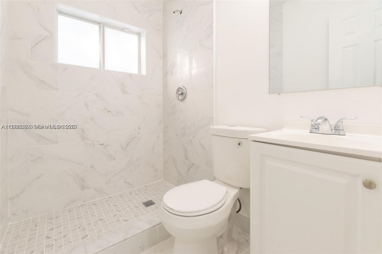 1812 NW 64th St , Miami, FL 33147 Photo