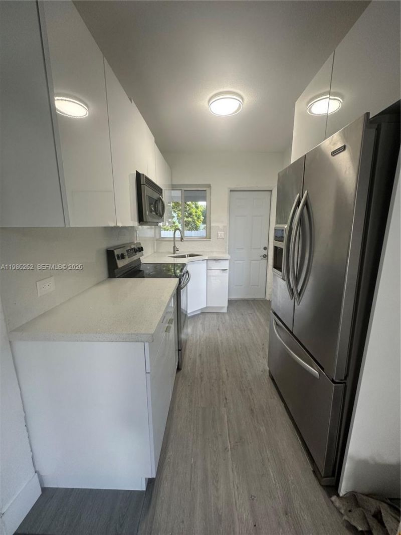 1812 NW 64th St, Miami, FL 33147 Photo