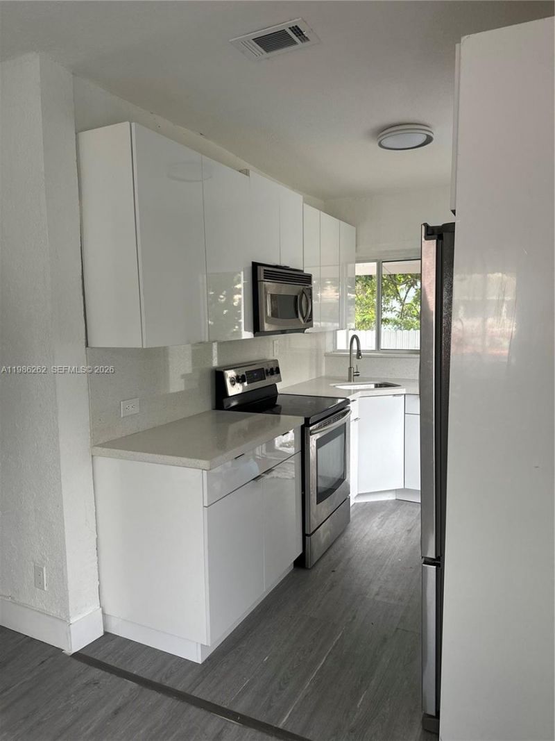 1812 NW 64th St, Miami, FL 33147 Photo